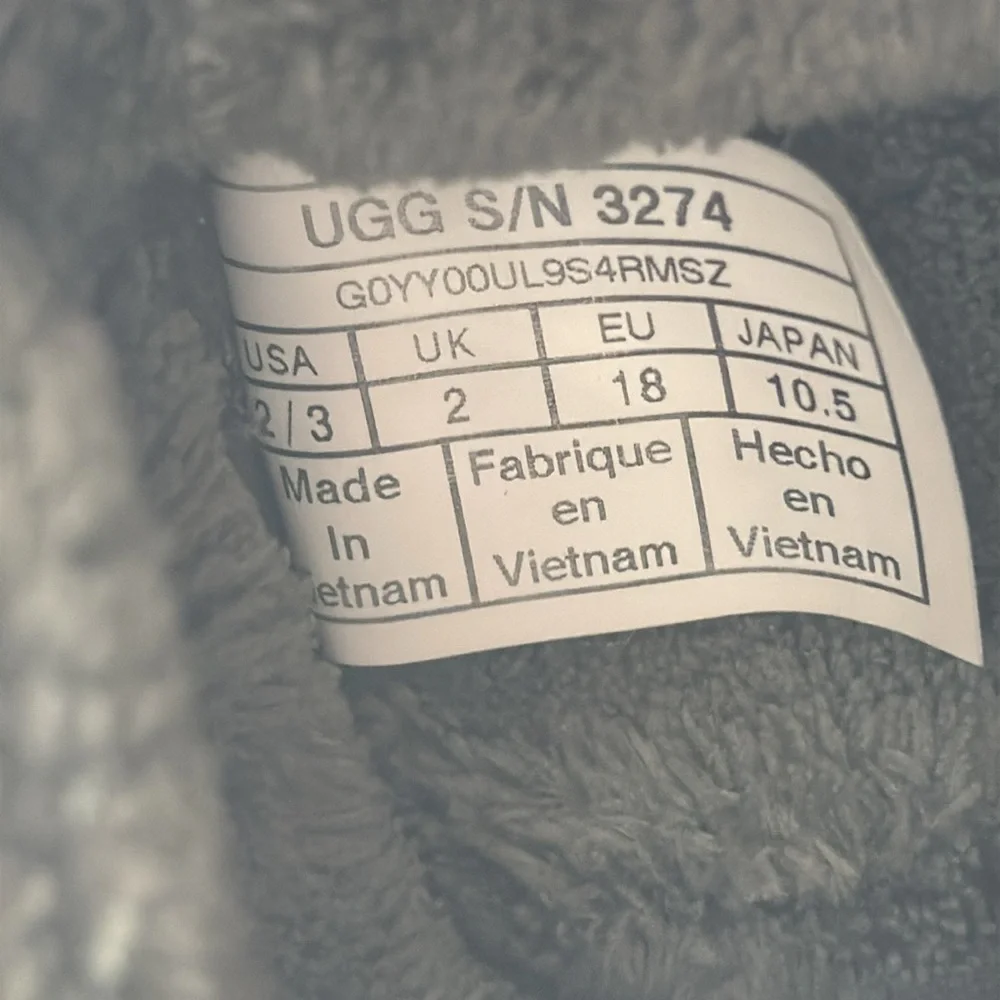UGG Bixbee Baby Booties Gray Fleece Soft Sole Size 2/3 Infant Machine Washable